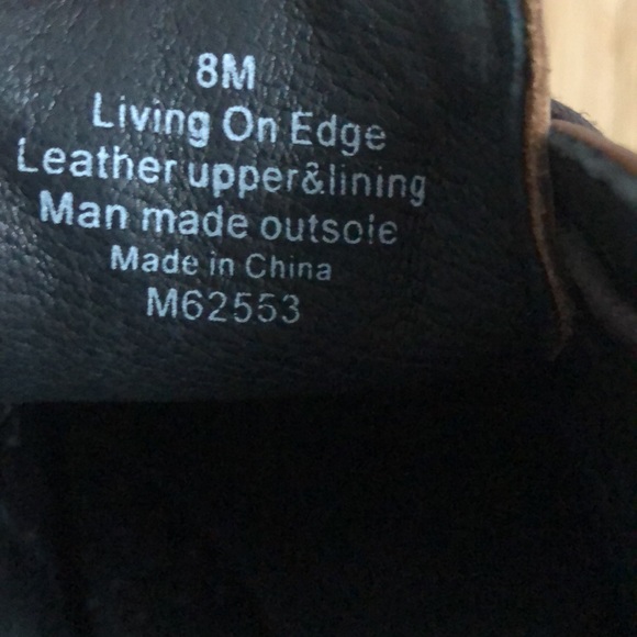 Men’s Kenneth Cole dress shoes. Size 8M. Run bigger than 8, toe bed is narrow. - Picture 4 of 4